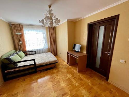 будинок за адресою Володимира Моссаковського вул. (Клари Цеткін), 30А