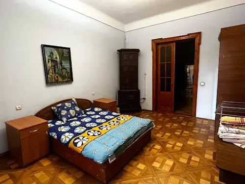 квартира за адресою Патріарха Димитрія Яреми вул. (Антона Чехова), 12
