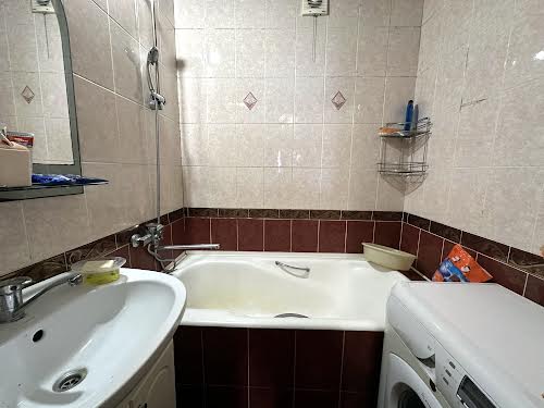 квартира за адресою Урожайна вул., 16