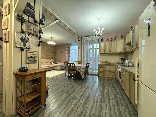 квартира за адресою Регенераторна вул., 4 к2