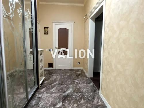 квартира за адресою Дегтярна вул., 8