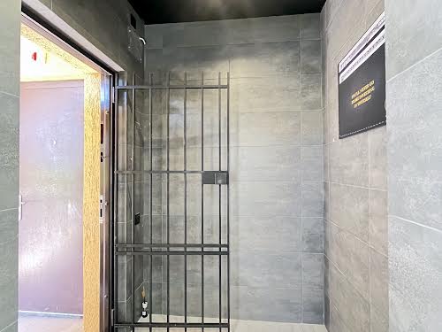 комерційна за адресою Боголюбова вул., 34