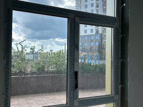 комерційна за адресою Краснова вул., 1-А