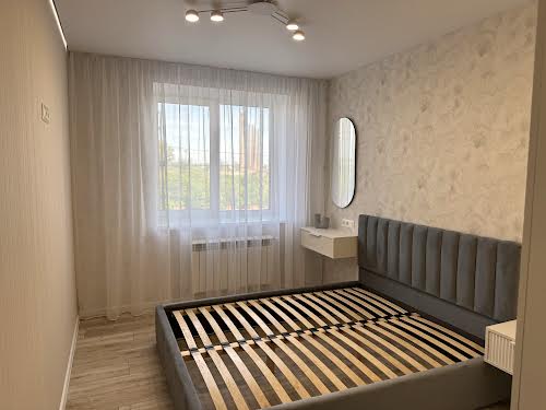 квартира за адресою Євгена Чикаленка вул. (Аржанова), 1