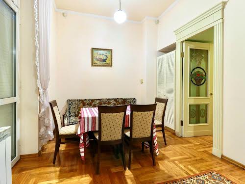 квартира за адресою Героїв Майдану, 6