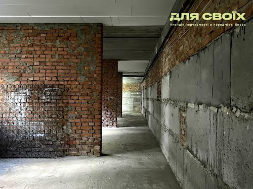 комерційна за адресою Освіти, 14