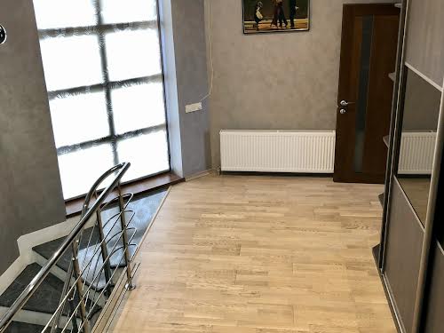 будинок за адресою с. Сінгури, Набережна