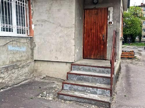квартира за адресою Привокзальна вул., 13а