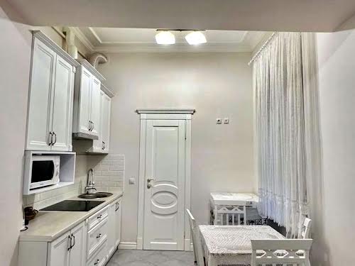 квартира за адресою Михайла Драгоманова вул., 4