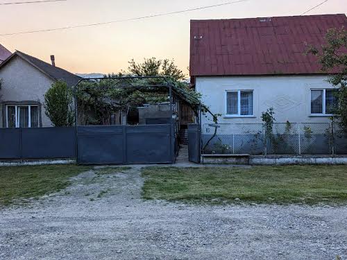будинок за адресою с. Руське Поле, Лазівська, 83
