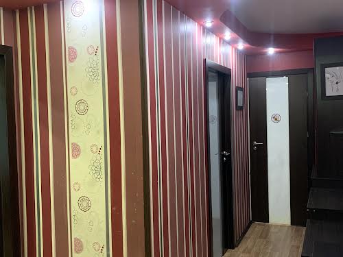 квартира за адресою Новодарницька вул., 27