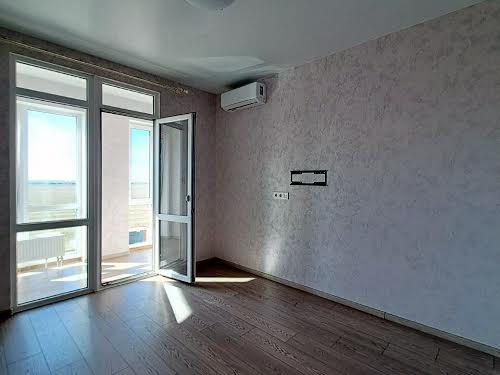 квартира за адресою смт. Авангард, Спрейса вул., 3