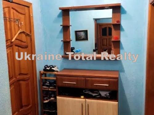 квартира за адресою Автозаводська вул., 61