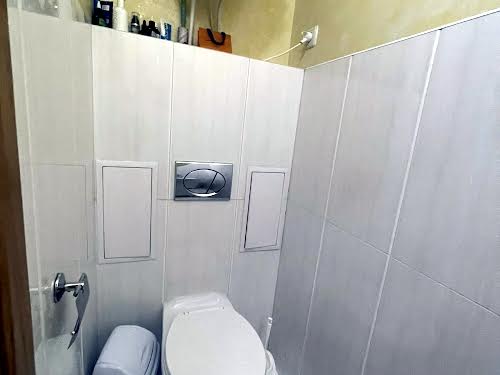 квартира за адресою Водопровідна вул., 75/2