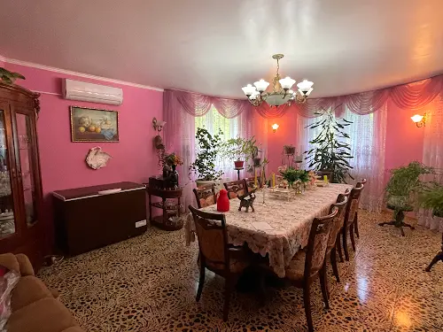 дом по адресу Деснянская ул.
