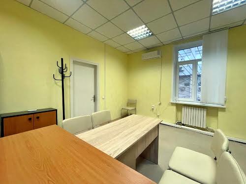 комерційна за адресою Европейська, 5