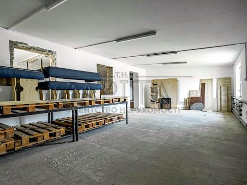 коммерческая по адресу драгоманова, 31з