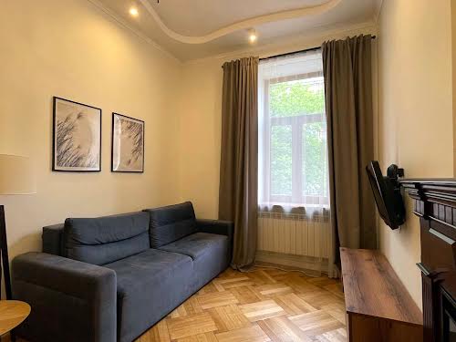 квартира за адресою Пекарська вул., 24