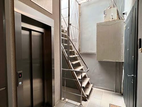 квартира за адресою Шота Руставелі вул., 27а