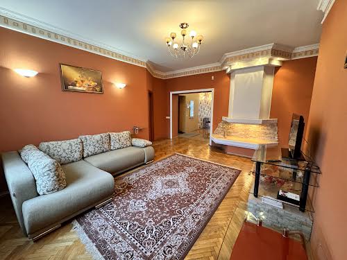 квартира за адресою Соломії Крушельницької вул., 23