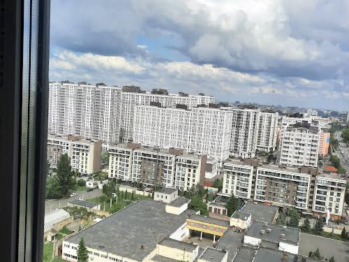 квартира за адресою Максимовича, 32б