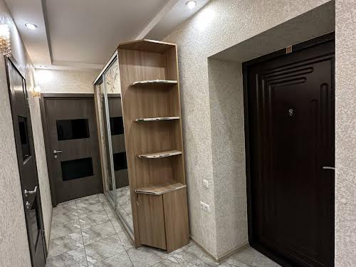 квартира за адресою Хотинська вул., 12