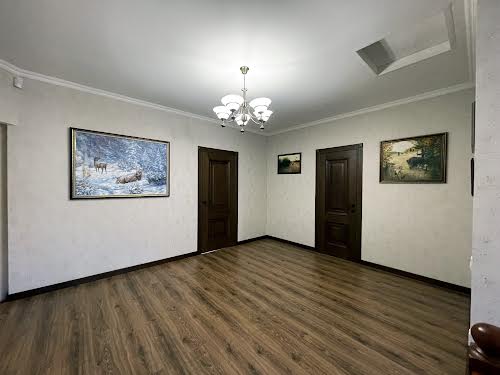 дом по адресу с. Погребы, Покровська