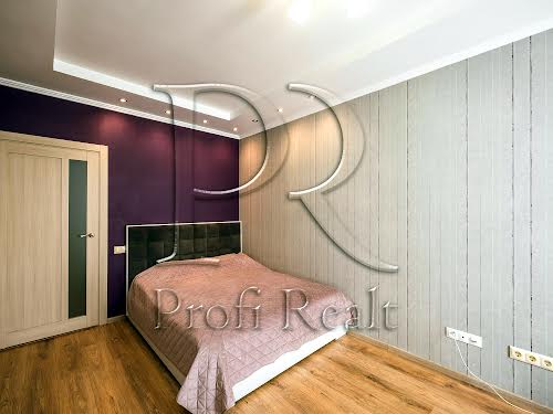 квартира за адресою Регенераторна вул., 4