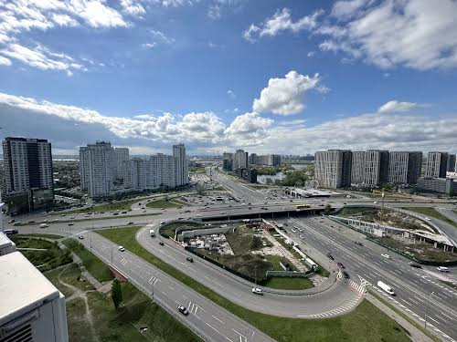 комерційна за адресою Бажана Миколи просп., 10б