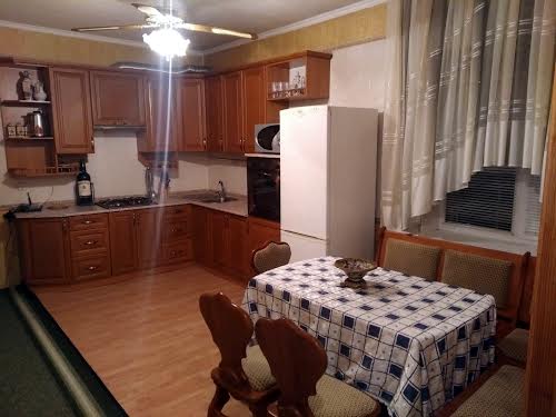 будинок за адресою Весняна вул.