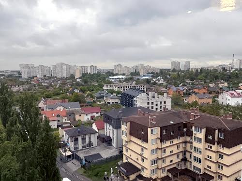 квартира за адресою Осіння вул., 33