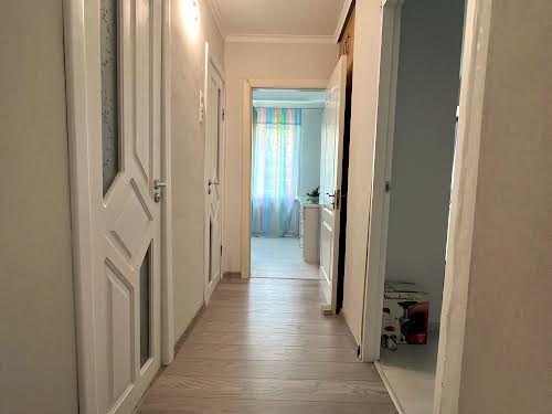 квартира за адресою Рятувальників вул., 33