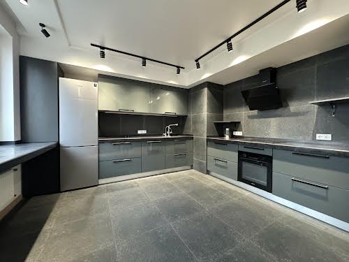 квартира за адресою Перлинна вул., 7