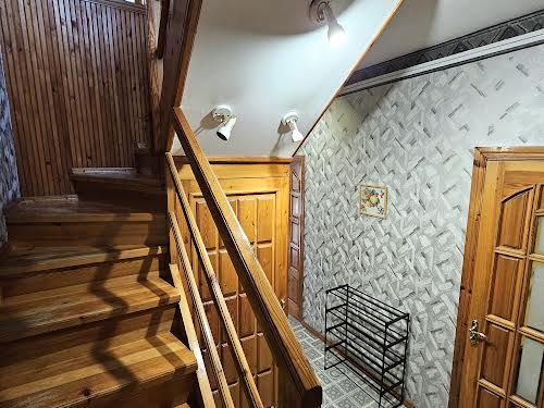 будинок за адресою Закарпатська вул., 12