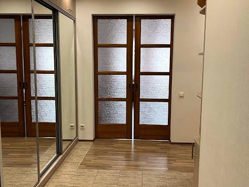 квартира за адресою Анни Ахматової вул., 13