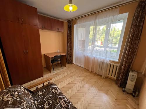 квартира за адресою Гната Хоткевича вул., 42