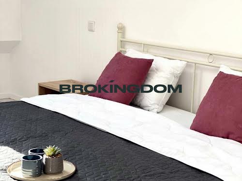 квартира за адресою Регенераторна вул., 4 к15