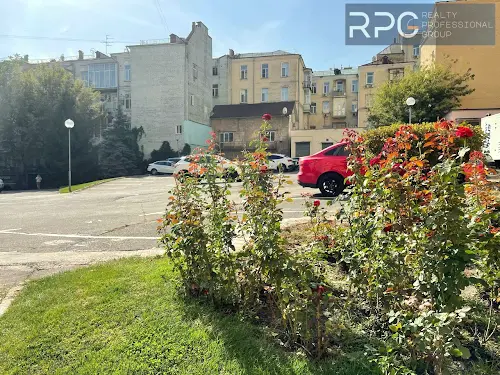 коммерческая по адресу Большая Васильковская ул. (Красноармейская), 9-2