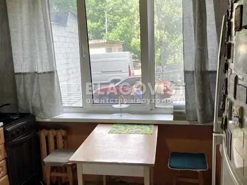 квартира за адресою Леся Курбаса просп., 18