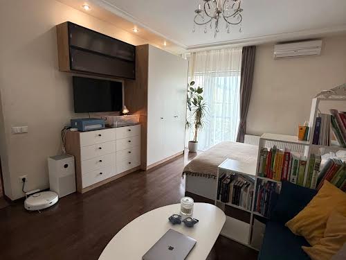 квартира за адресою Регенераторна вул., 4