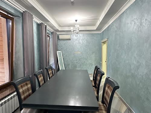 комерційна за адресою Шевченка вул., 61 з