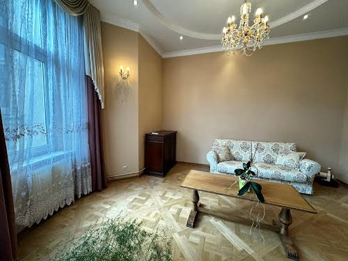 квартира по адресу Новаковского ул., 8