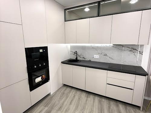 квартира за адресою Краснова вул., 3