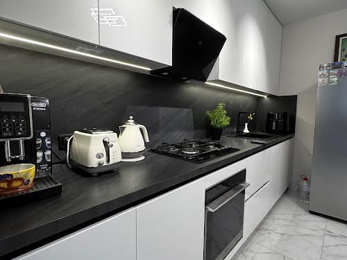 квартира за адресою Височана вул., 18