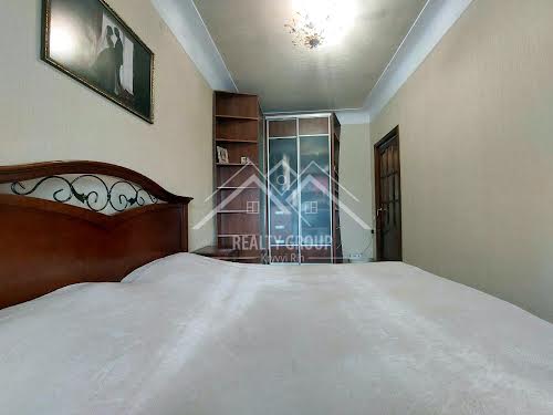 квартира за адресою Н'ютона, 28