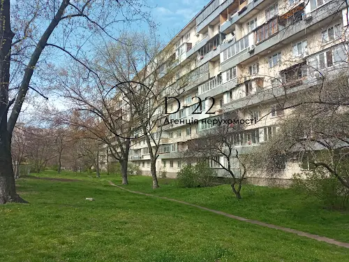 квартира за адресою Ореста Левицького вул. (Академіка Курчатова), 3а