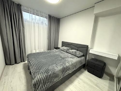 квартира за адресою Літературна, 8