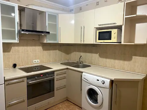 квартира за адресою Зої Гайдай вул., 7а