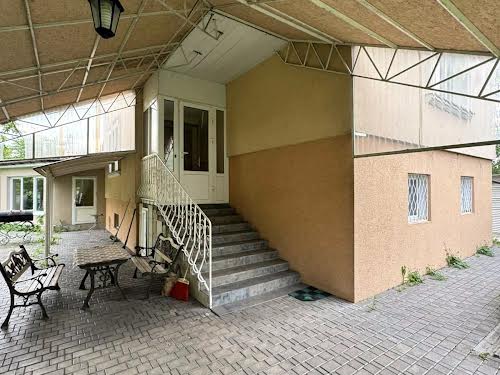 будинок за адресою Петропавлівська вул., 111/1