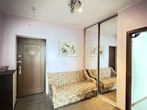 квартира за адресою Сім'ї Кульженків вул. (Петра Дегтяренка), 35